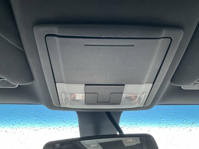 Used 2018 Ford Taurus SEL image 16