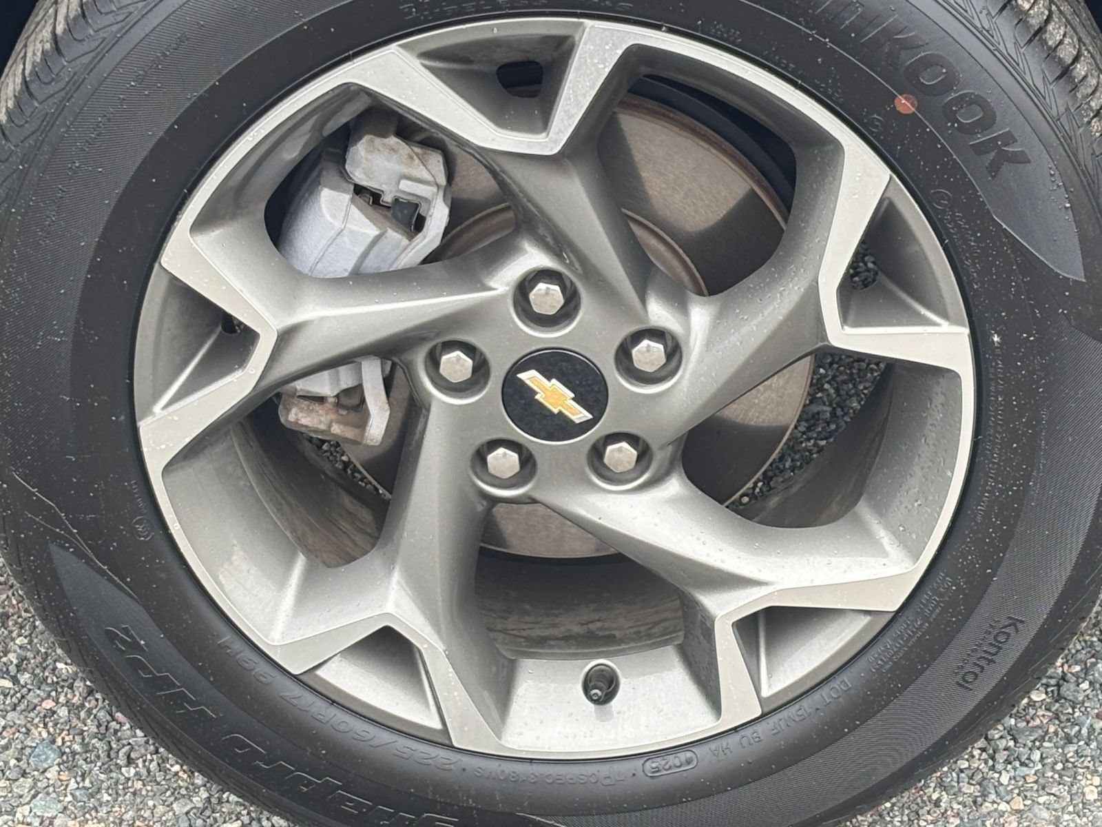 Used 2025 Chevrolet Trax LT FWD image 32