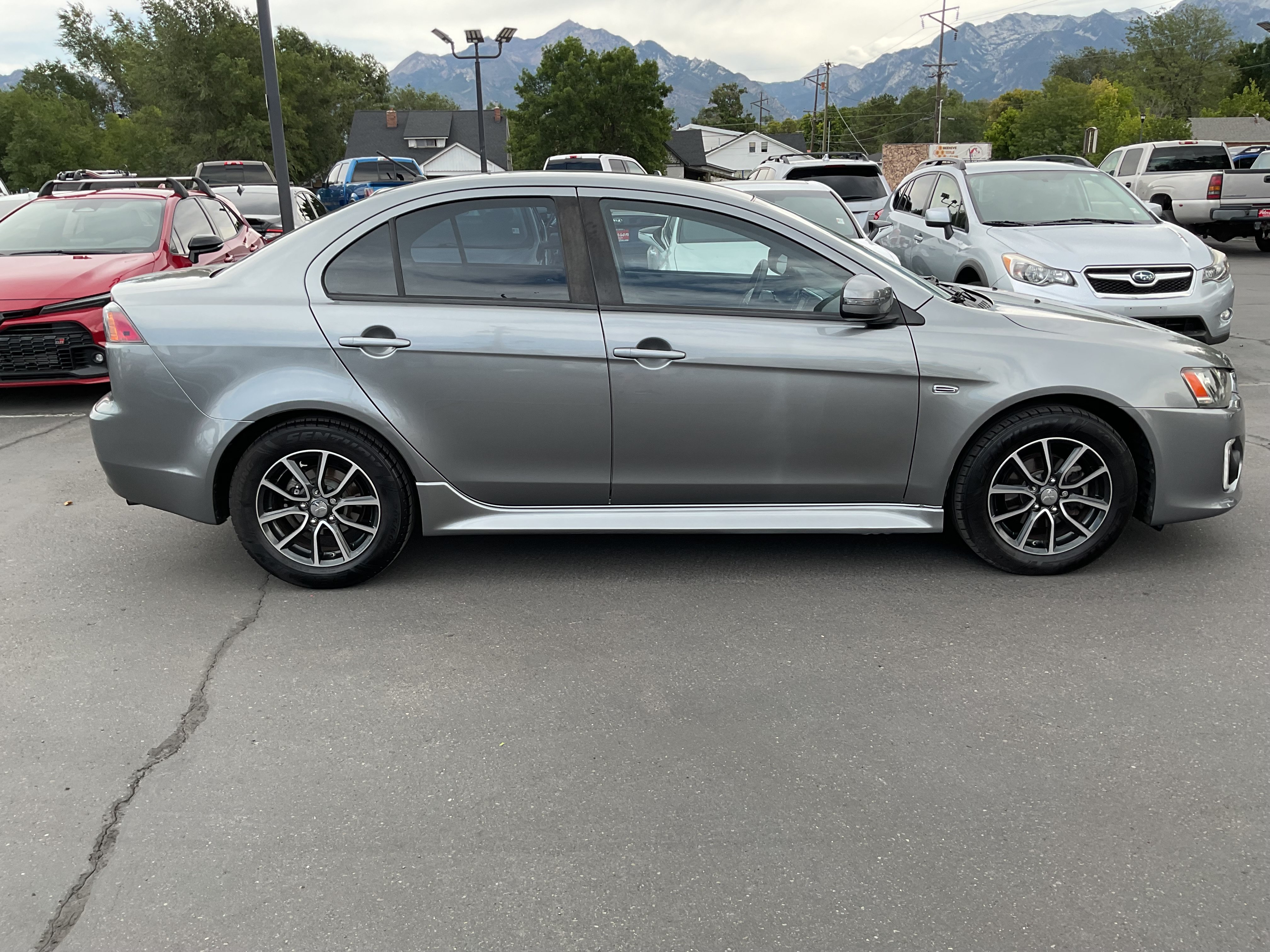 Used 2017 Mitsubishi Lancer ES FWD image 4
