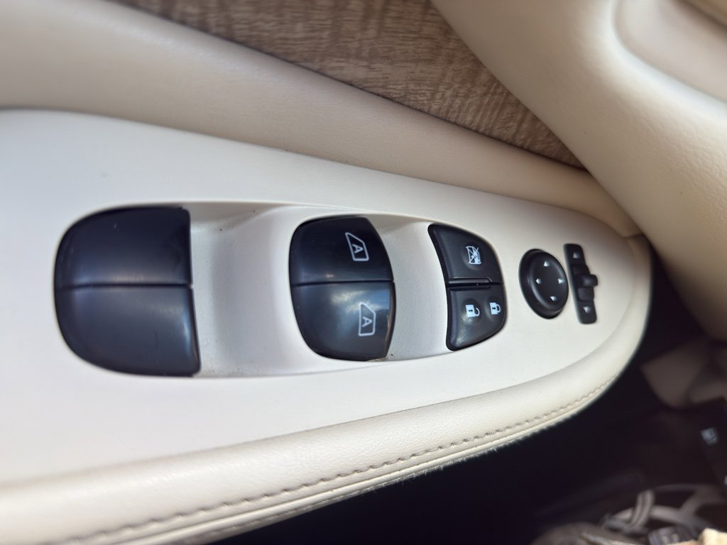 Used 2021 Nissan Murano SV w/ SV Special Edition Package image 14