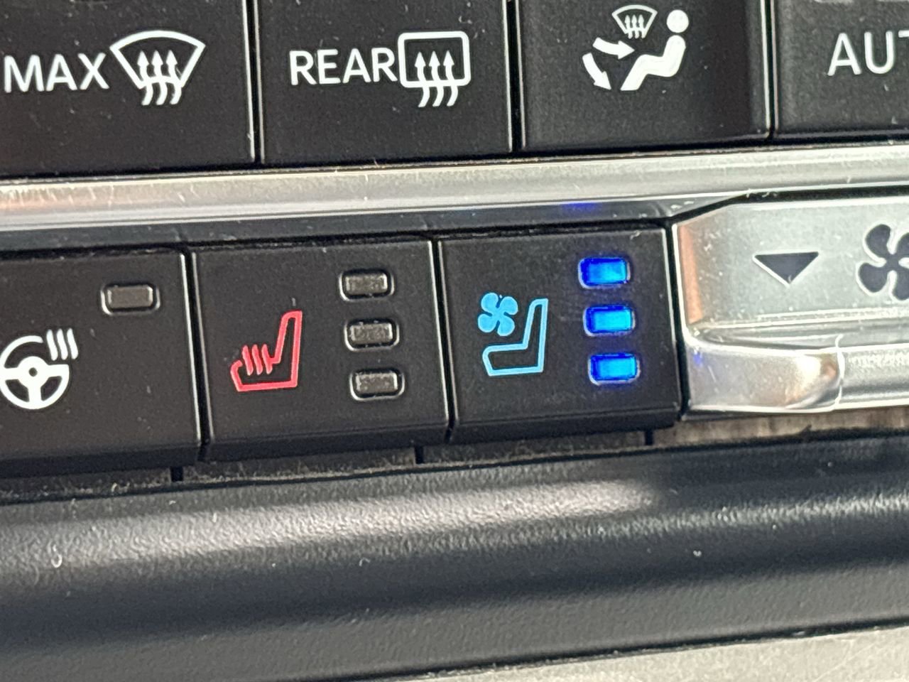 Certified 2024 Ford Expedition Max XLT image 26