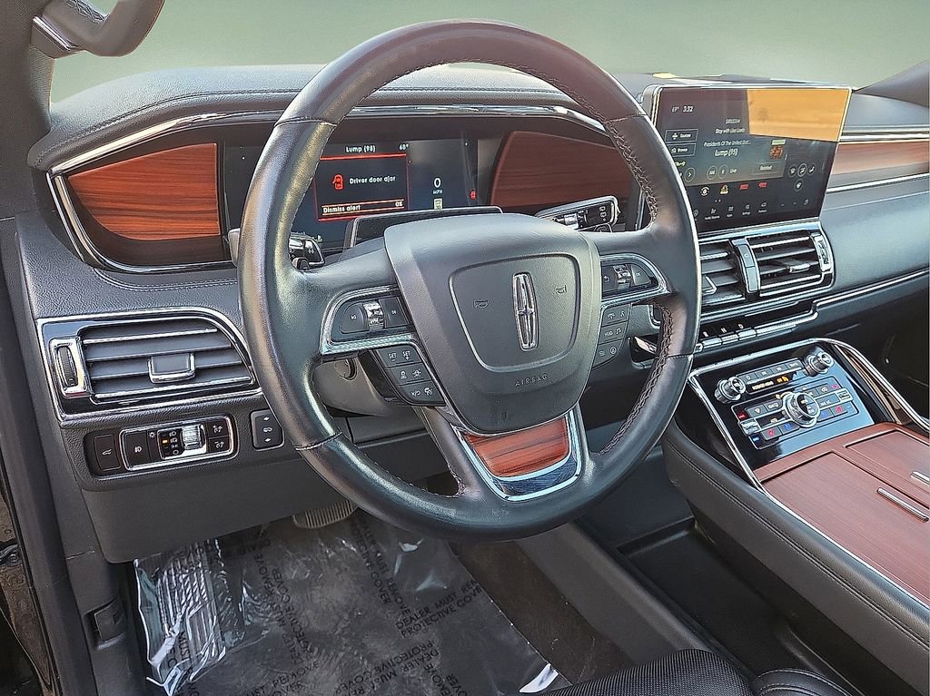 Used 2024 Lincoln Navigator Reserve image 24