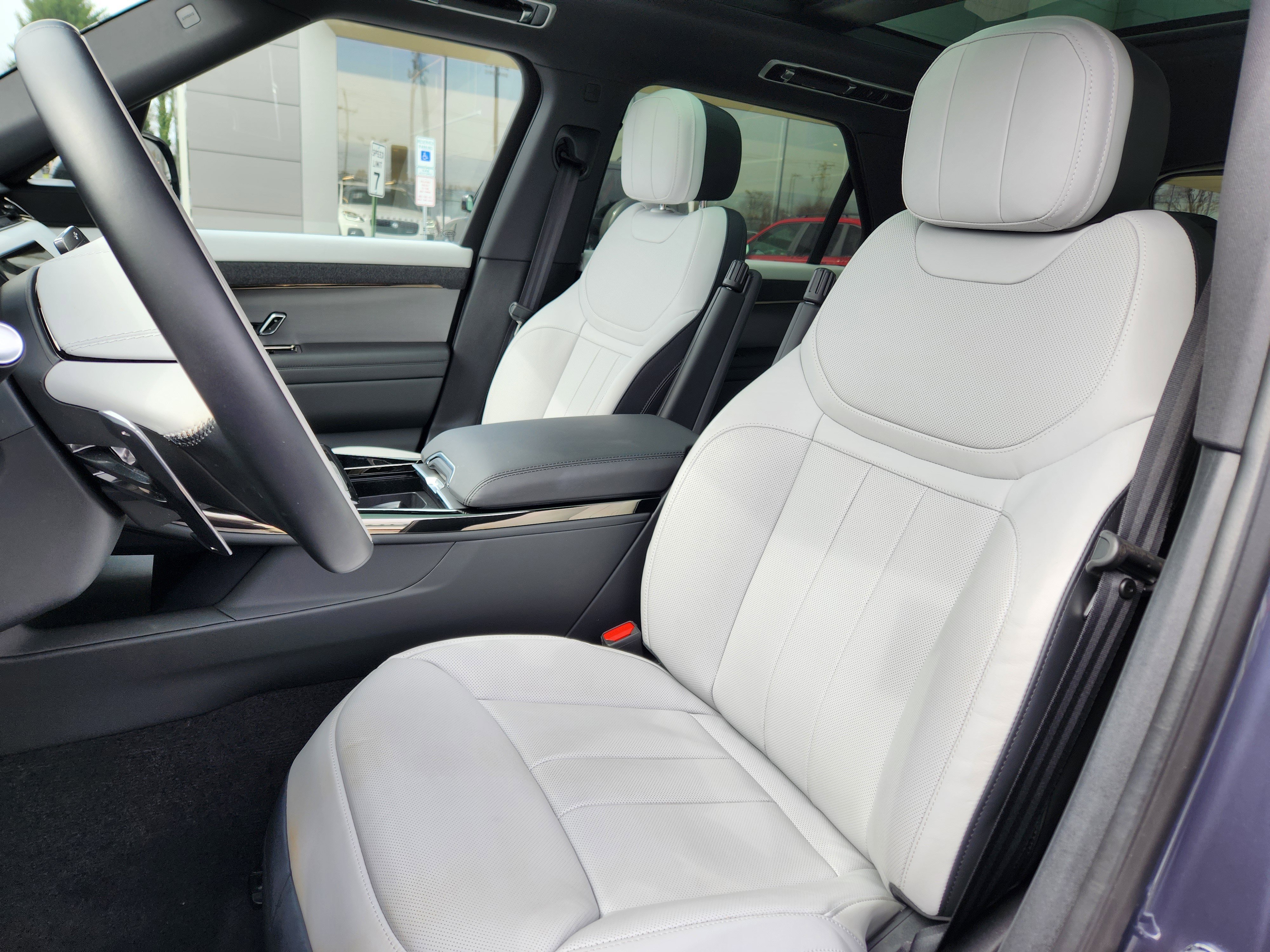 Certified 2025 Land Rover Range Rover Sport Dynamic SE image 10