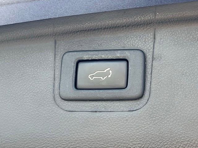 Used 2017 Subaru Outback 2.5i Limited AWD/4WD image 13