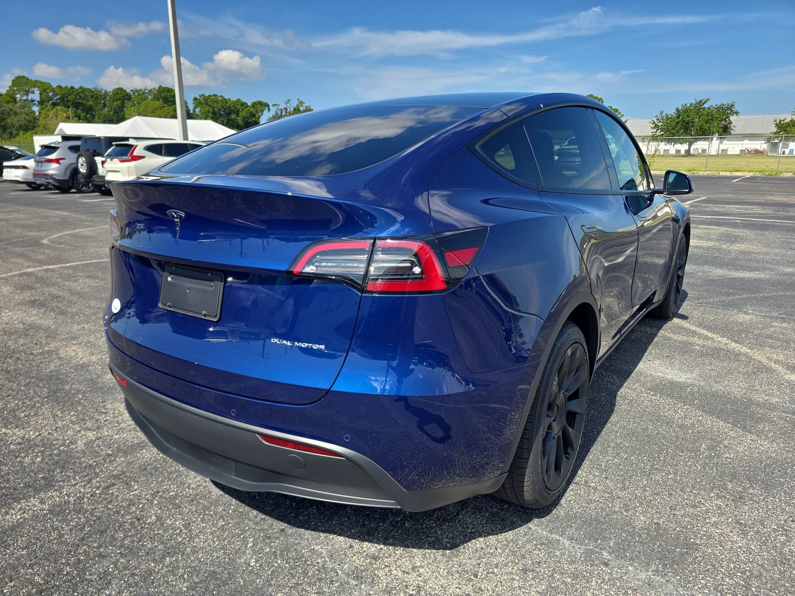 Used 2021 Tesla Model Y Long Range AWD/4WD image 3