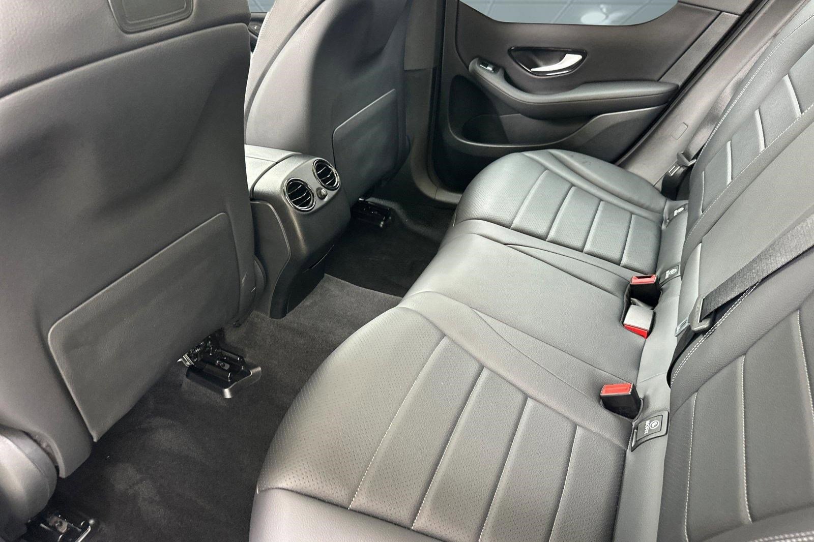 Used 2019 Mercedes-Benz GLC 300 4MATIC image 28