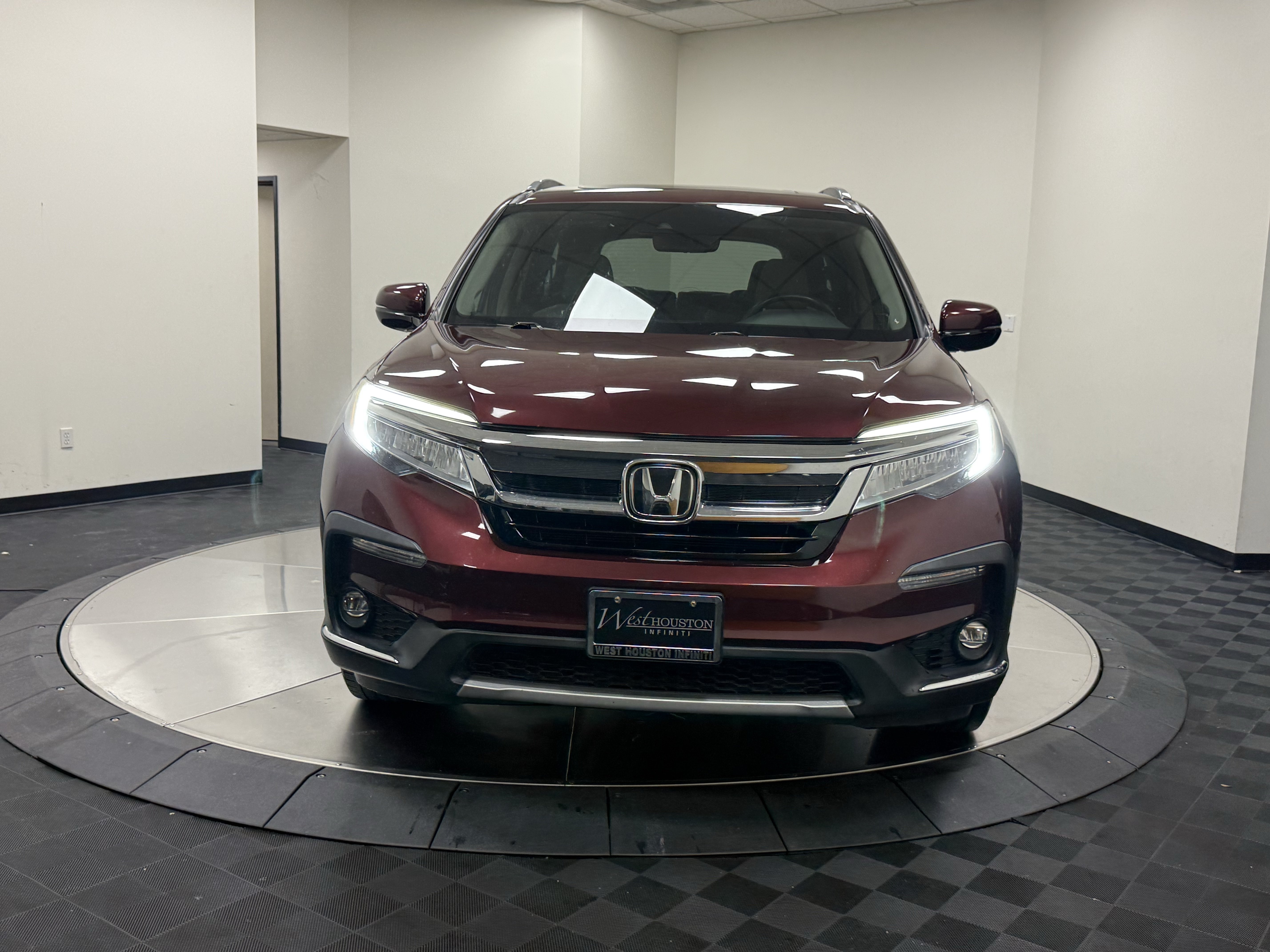 Used 2022 Honda Pilot Touring image 2