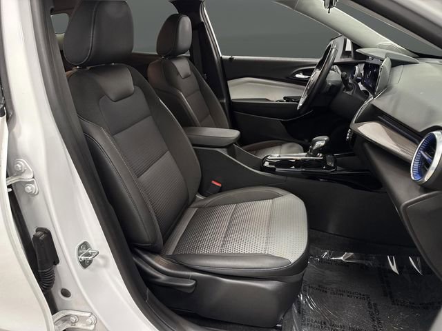 Used 2024 Chevrolet Trax LT w/ Driver Confidence Package image 29