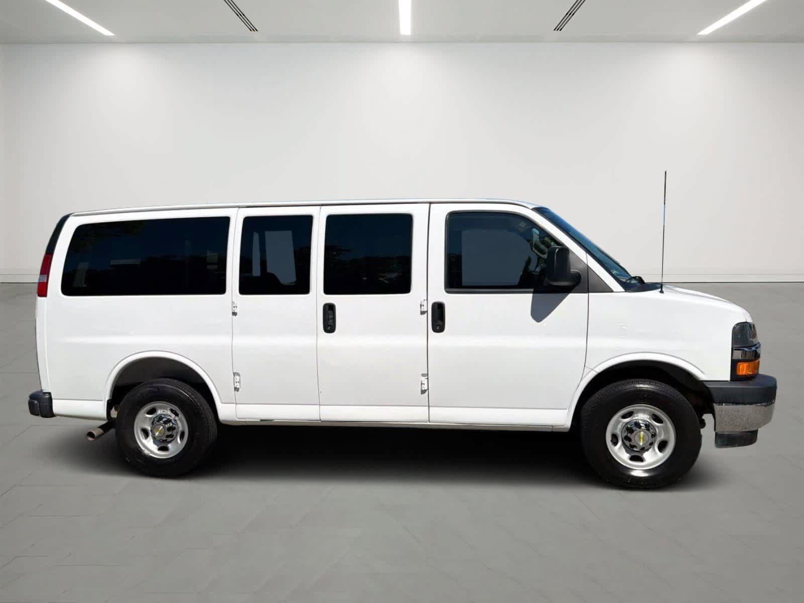 Used 2025 Chevrolet Express 2500 LT RWD image 5