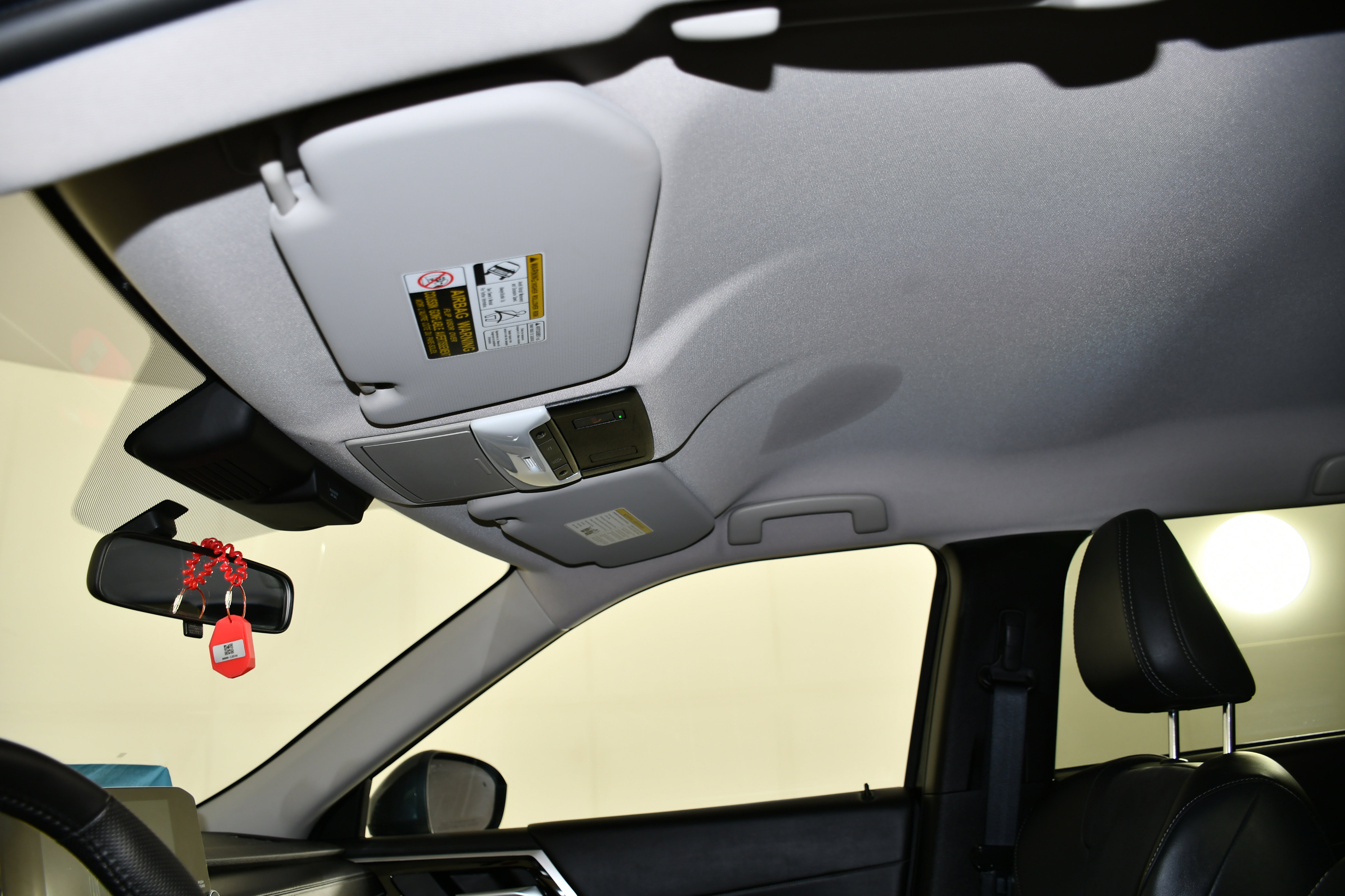 Used 2025 Mitsubishi Outlander SE image 33