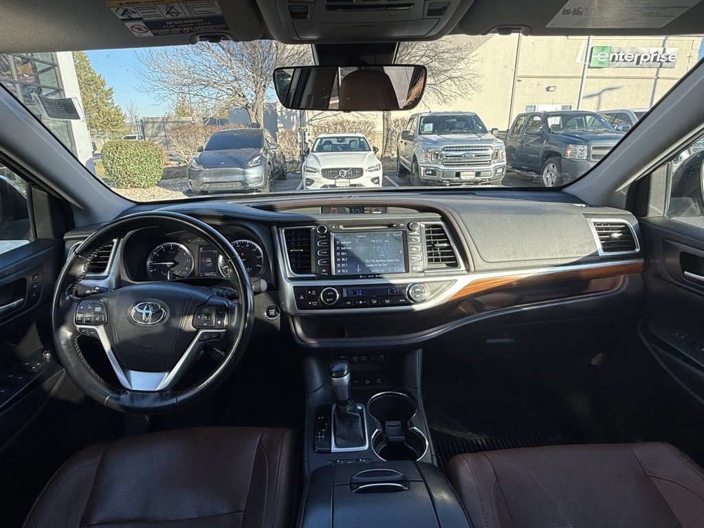 Used 2018 Toyota Highlander Limited image 23