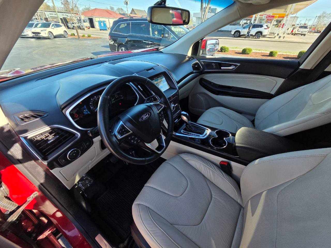 Used 2018 Ford Edge Titanium w/ Equipment Group 301A image 13