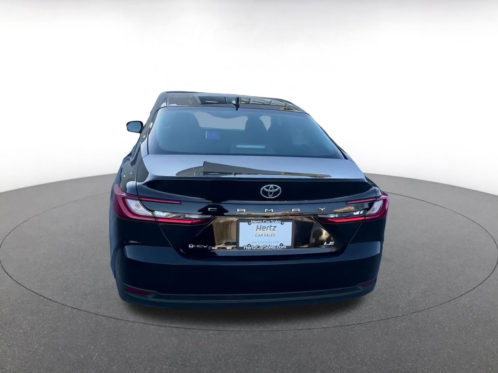 Used 2025 Toyota Camry LE image 14