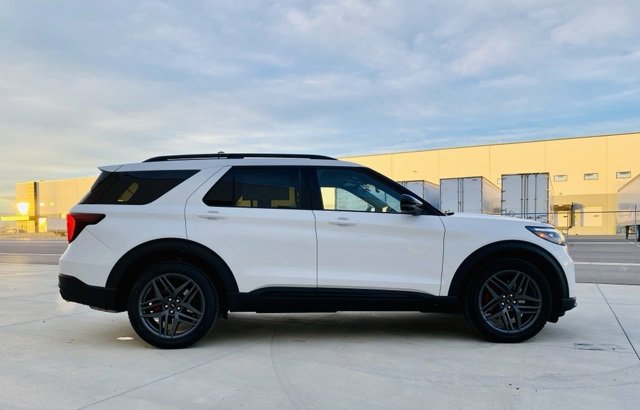 New 2026 Ford Explorer ST w/ Sun And Sound Package image 4