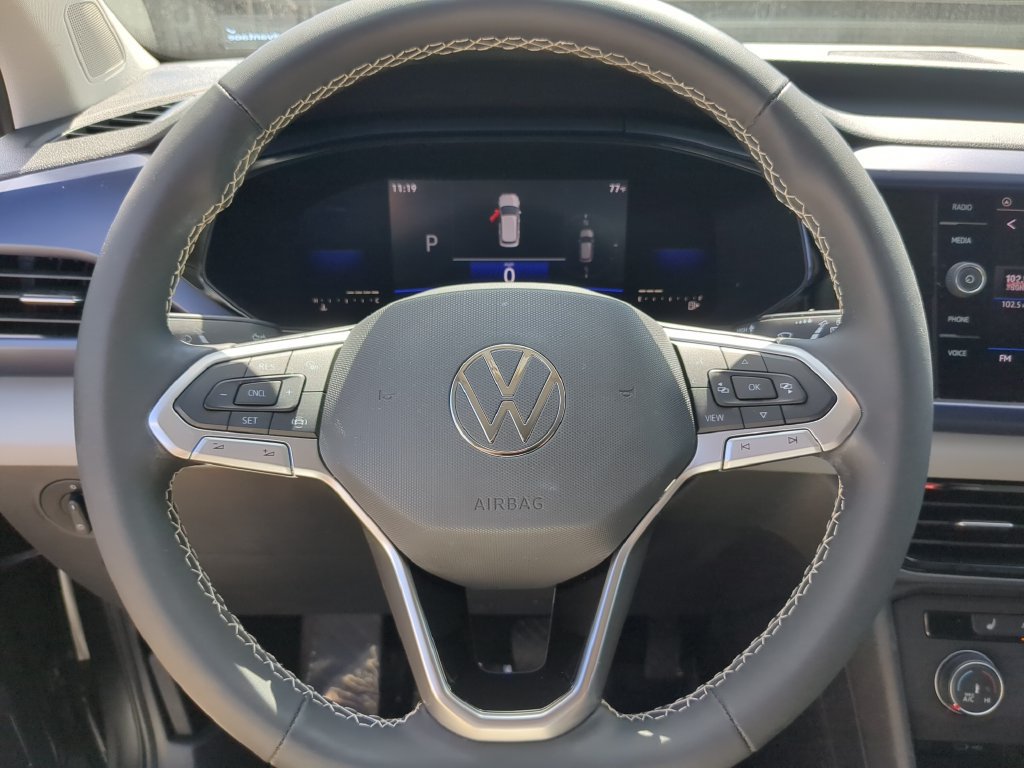 Certified 2022 Volkswagen Taos SE FWD image 28