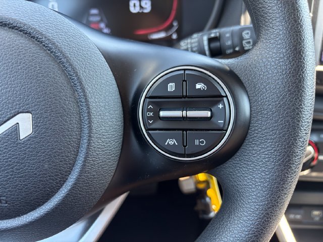 Certified 2023 Kia Soul LX w/ LX Technology Package FWD image 15