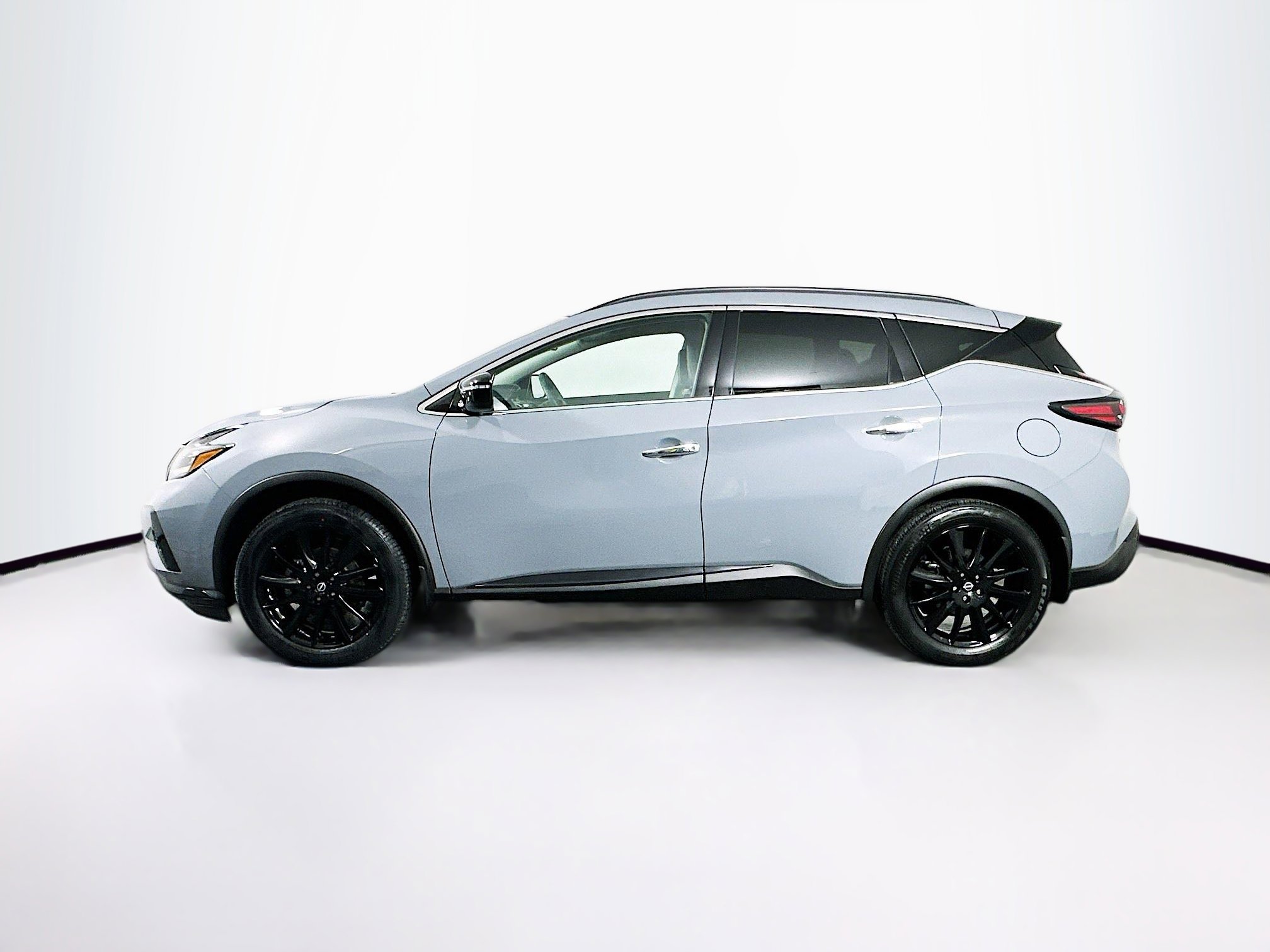 Used 2024 Nissan Murano SV w/ SV Midnight Edition Package image 4