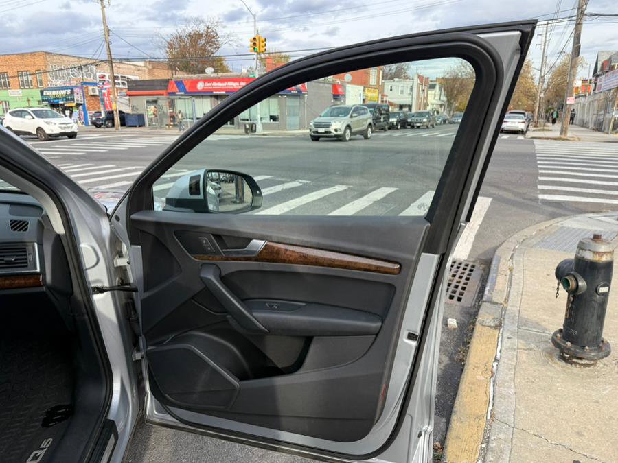 Used 2018 Audi Q5 2.0T Premium Plus image 21