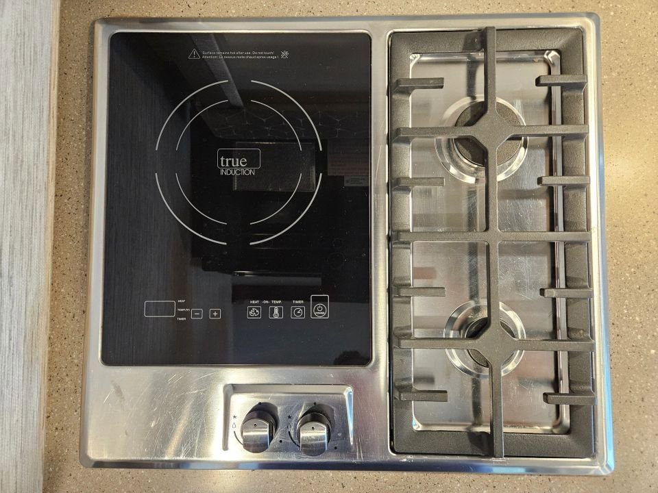 Used 2021 Ford E-450 and Econoline 450 Super Duty w/ Motorhome Prep Package image 16