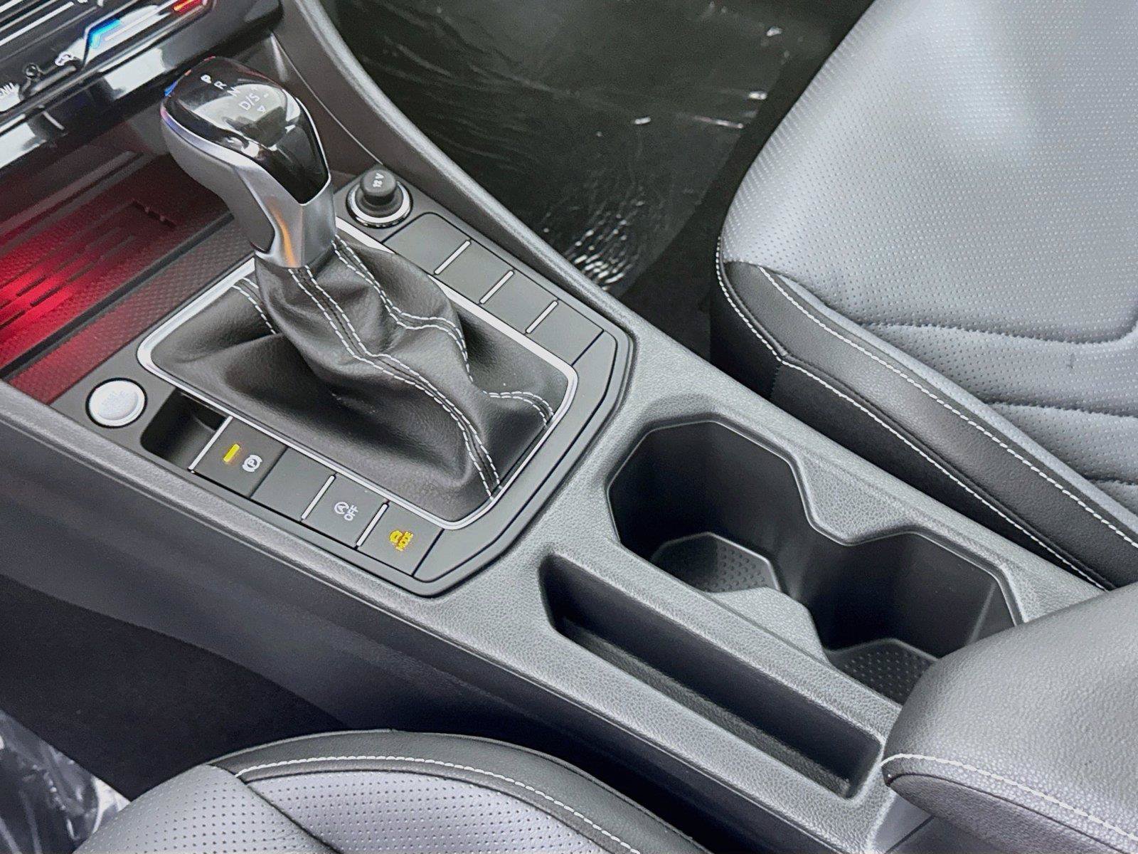 New 2027 Volkswagen Jetta SEL FWD image 17