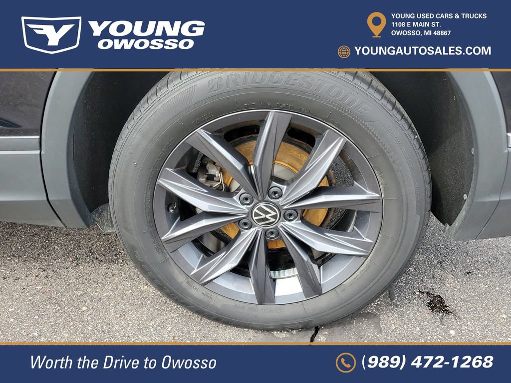 Used 2022 Volkswagen Tiguan SE w/ Panoramic Sunroof Package AWD/4WD image 31