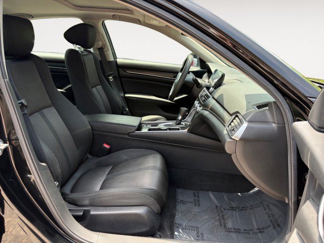 Used 2020 Honda Accord EX image 15