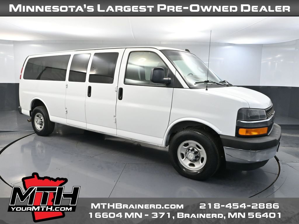 Used 2017 Chevrolet Express 3500 LT w/ LT Preferred Equipment Group image 1