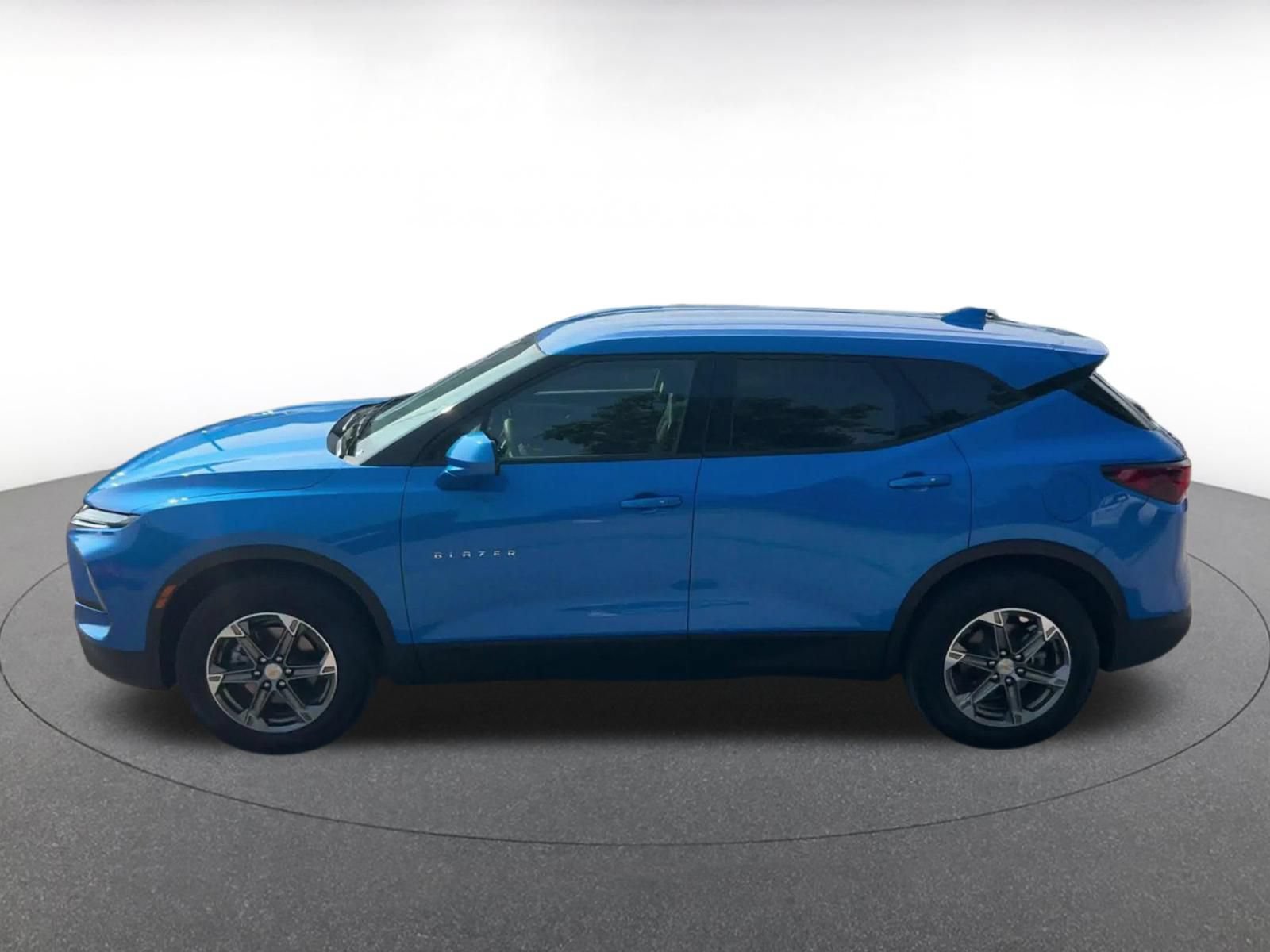 Used 2026 Chevrolet Blazer LT AWD/4WD image 8