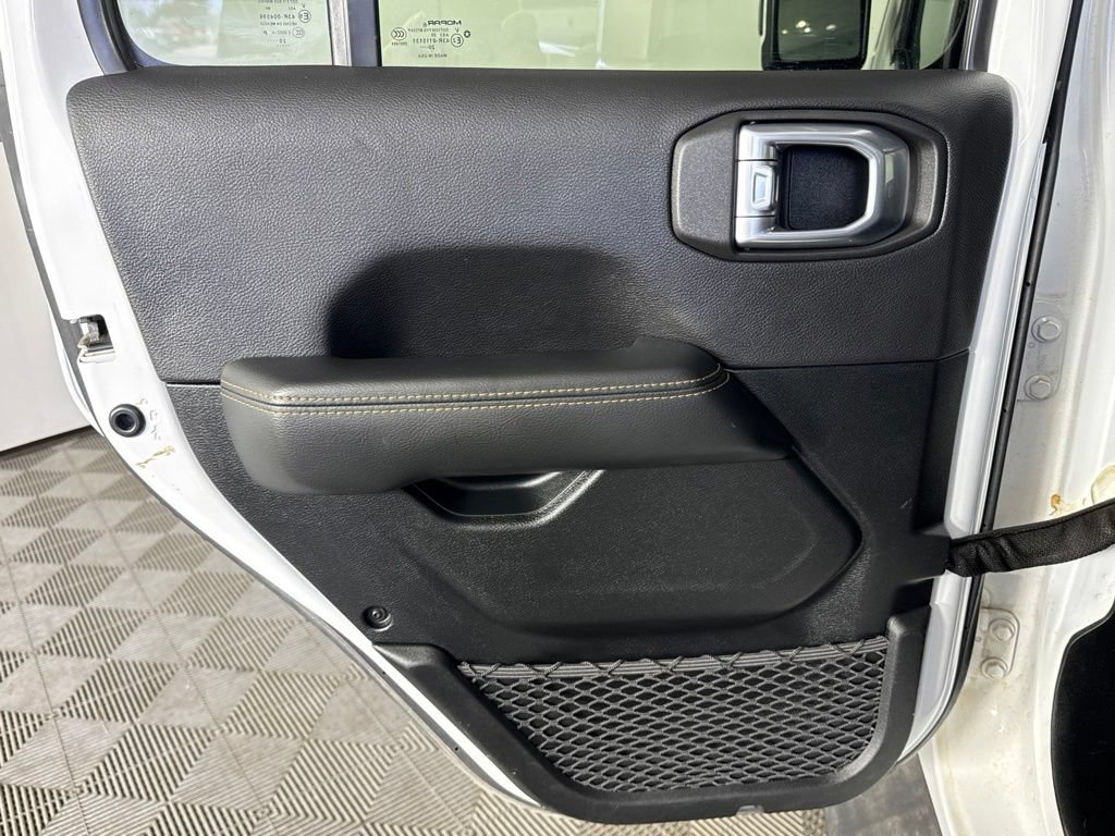 Certified 2021 Jeep Gladiator Overland AWD/4WD image 31