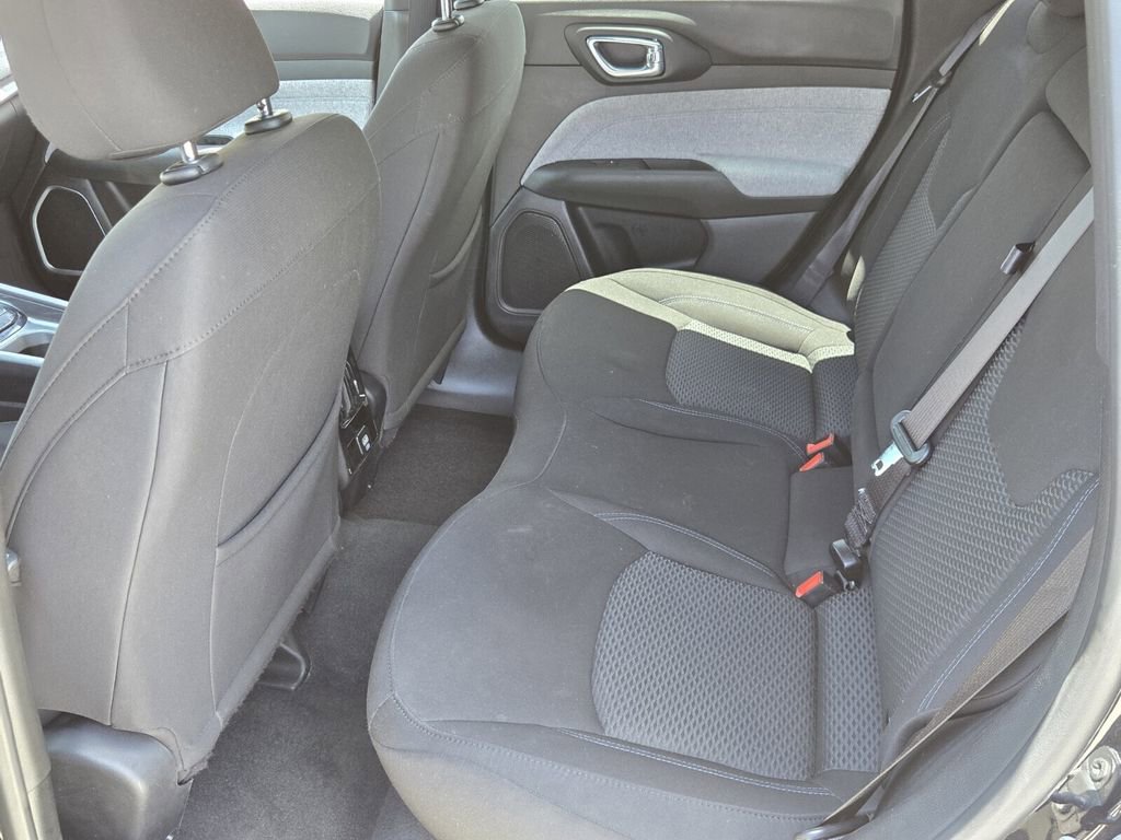 Used 2025 Jeep Compass Sport AWD/4WD image 10