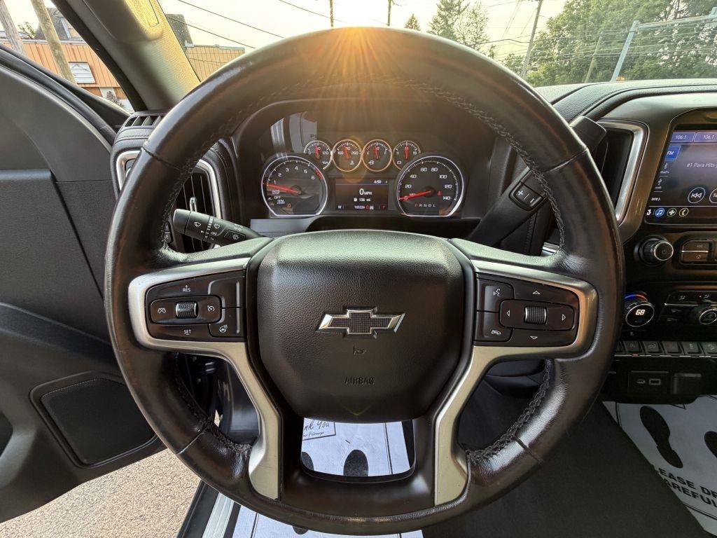 Used 2019 Chevrolet Silverado 1500 LT Trail Boss w/ Convenience Package AWD/4WD image 23