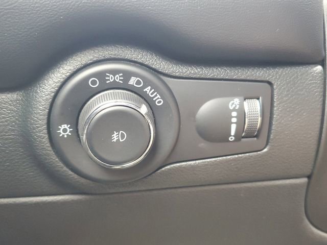 Used 2023 Dodge Durango GT image 28