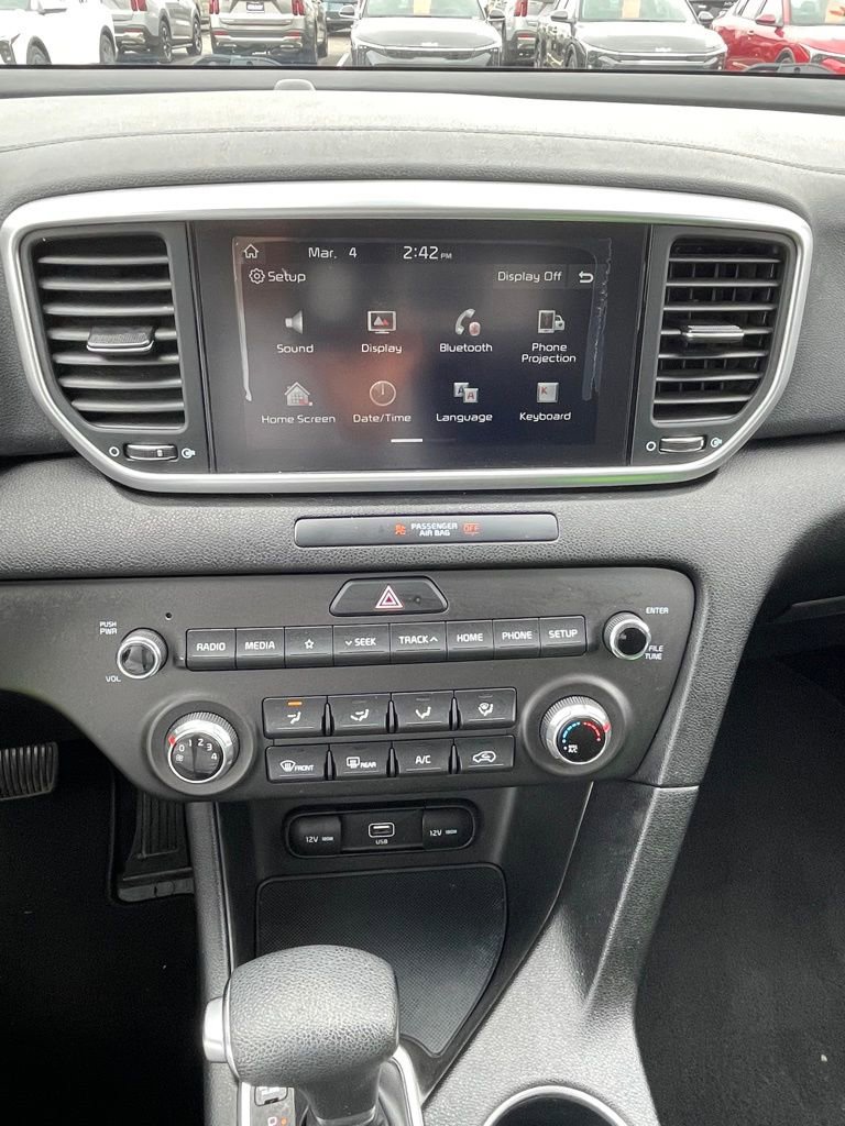 Used 2020 Kia Sportage LX image 18