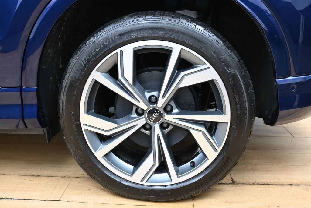 Used 2022 Audi Q4 e-tron Premium Plus AWD/4WD image 35