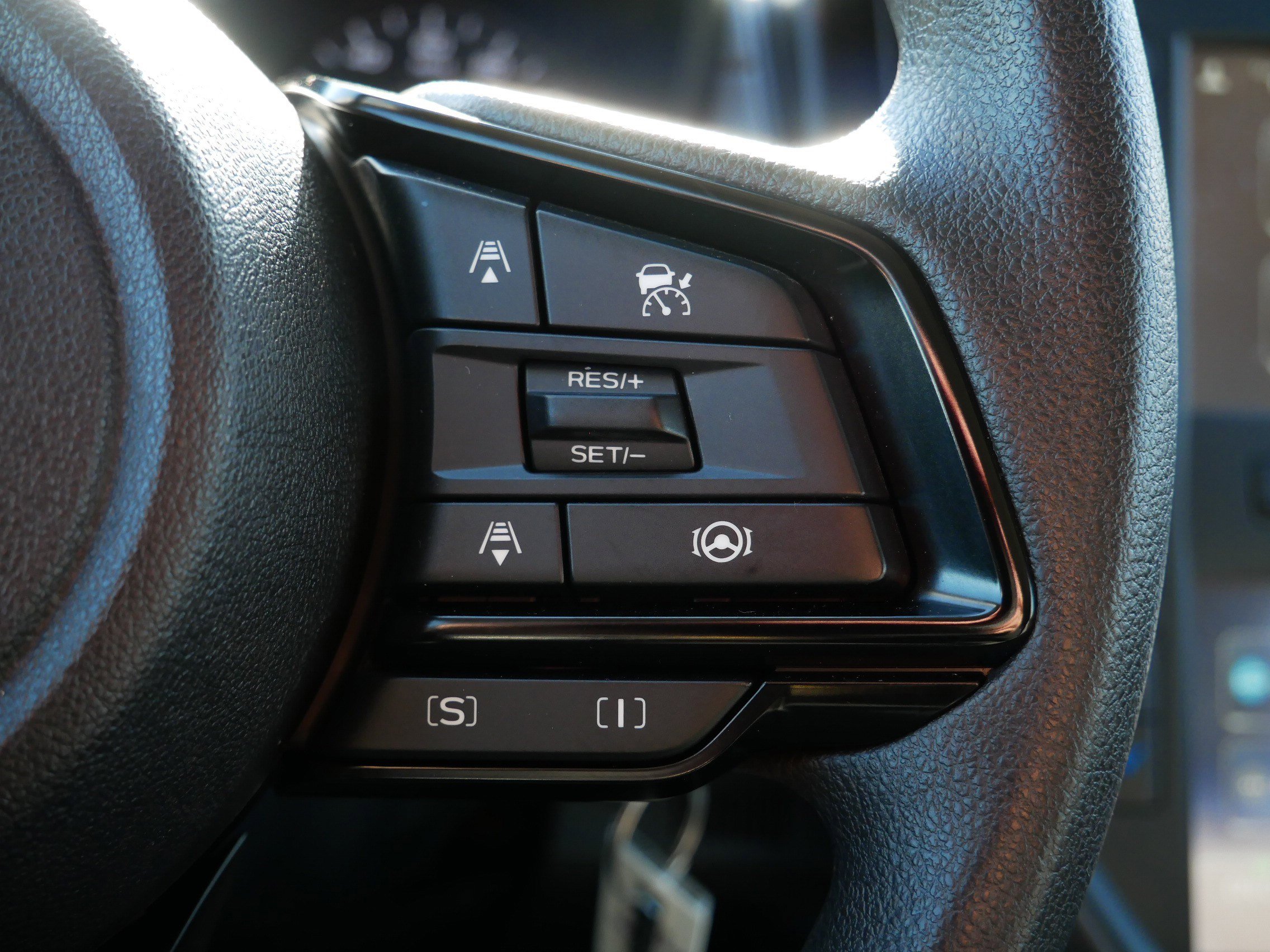 Certified 2025 Subaru Crosstrek 2.0i image 28