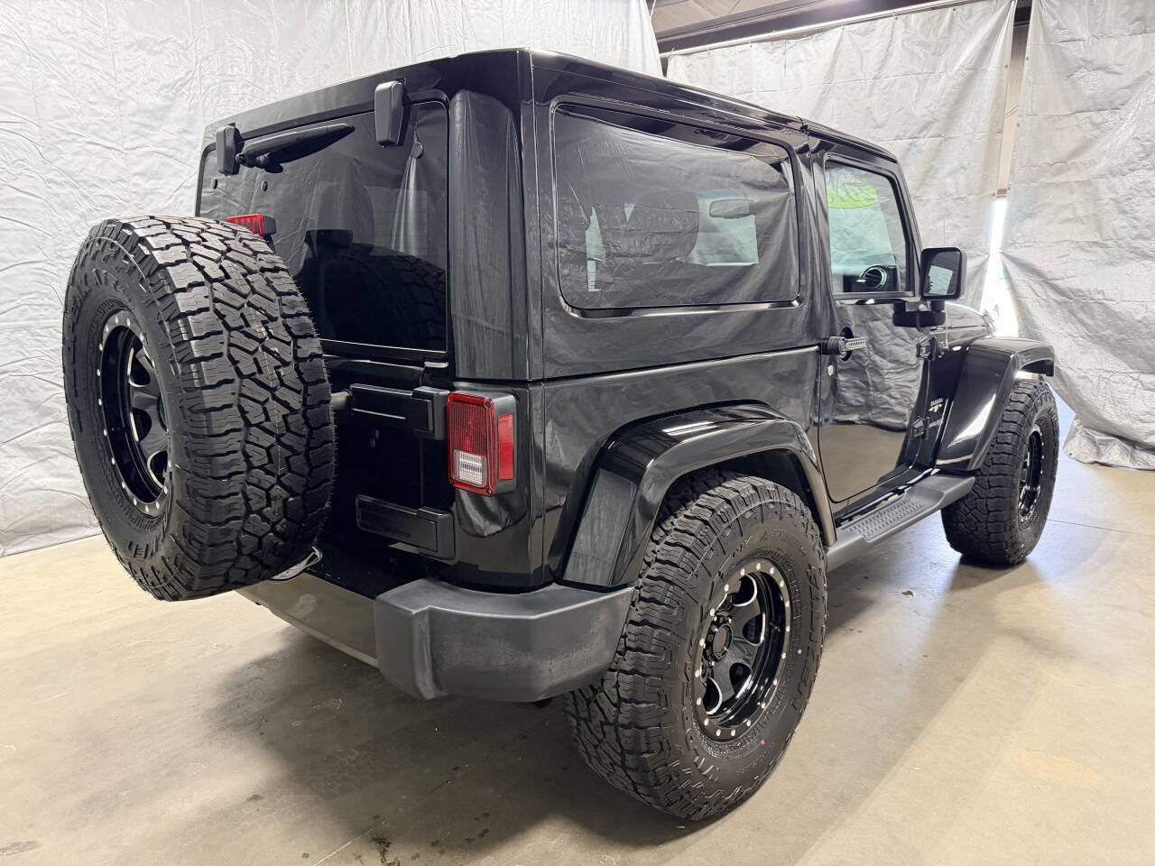 Used 2018 Jeep Wrangler Sahara w/ Connectivity Group image 9