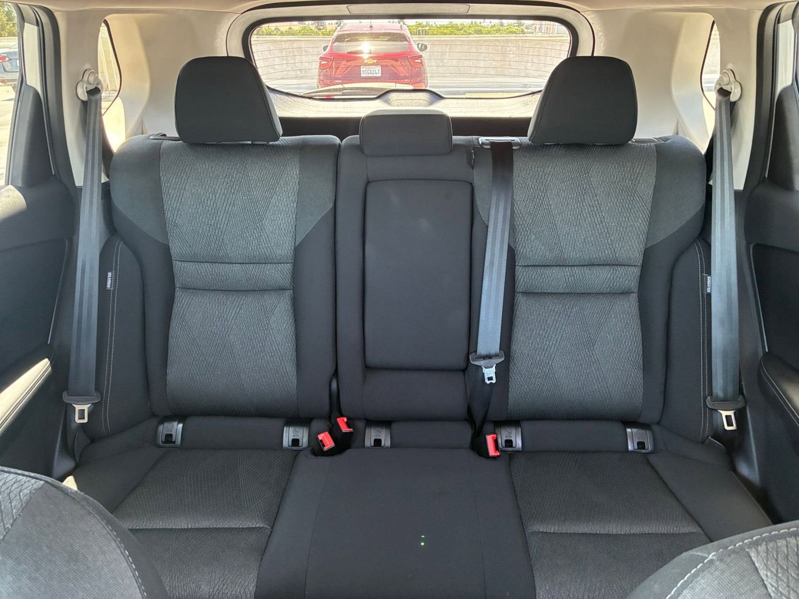 Used 2025 Nissan Rogue SV FWD image 40