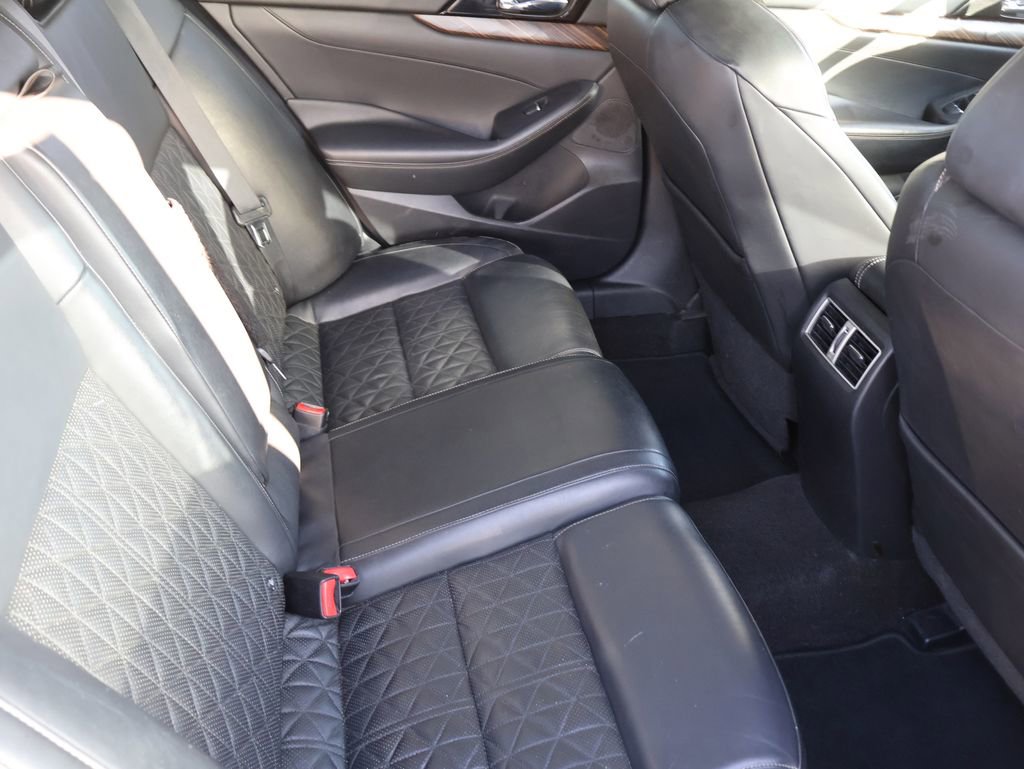 Used 2016 Nissan Maxima Platinum image 14