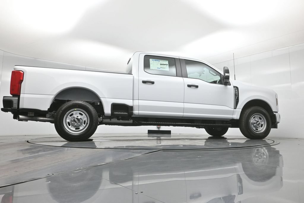 New 2026 Ford F250 XL w/ XL Chrome Package RWD image 44