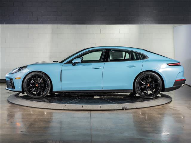 New 2026 Porsche Panamera image 2