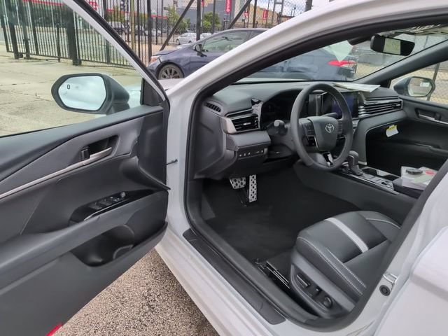 Used 2026 Toyota Camry SE w/ Convenience Package FWD image 10