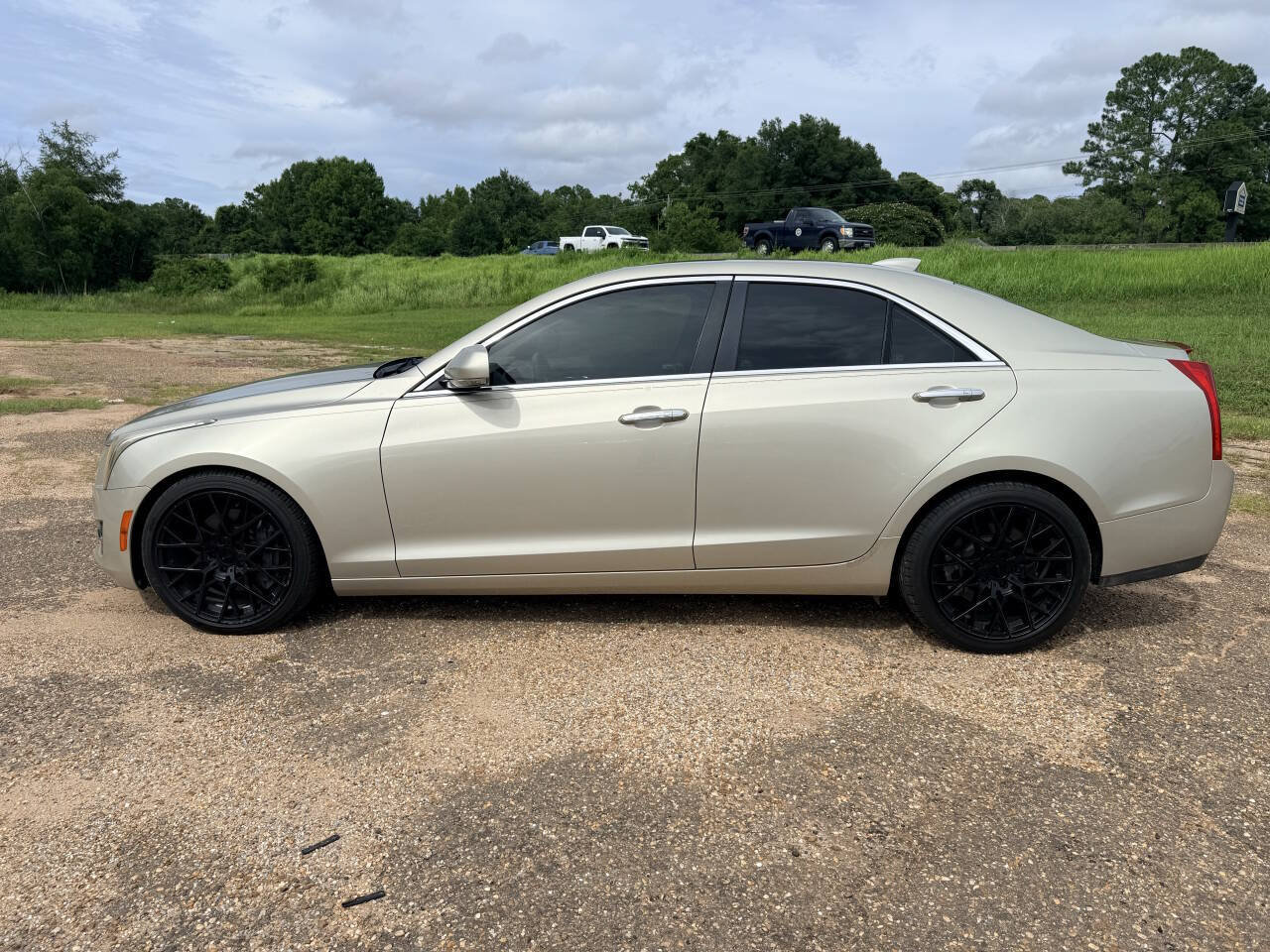 Used 2015 Cadillac ATS Luxury w/ Sun And Sound Package RWD image 2