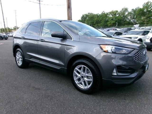 Certified 2022 Ford Edge SEL w/ Convenience Package image 2