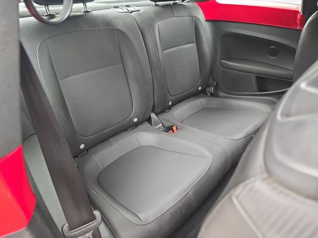Used 2015 Volkswagen Beetle 1.8T FWD image 34