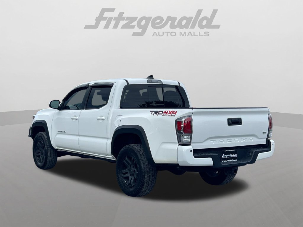 Used 2021 Toyota Tacoma TRD Off-Road w/ Technology Package AWD/4WD image 9