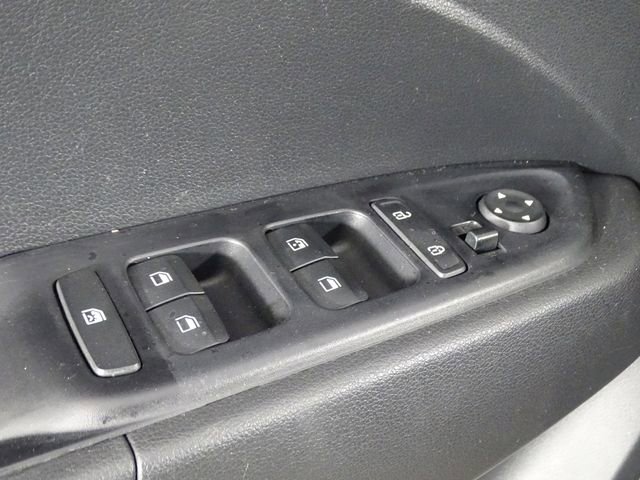 Used 2024 Hyundai Venue SEL FWD image 18