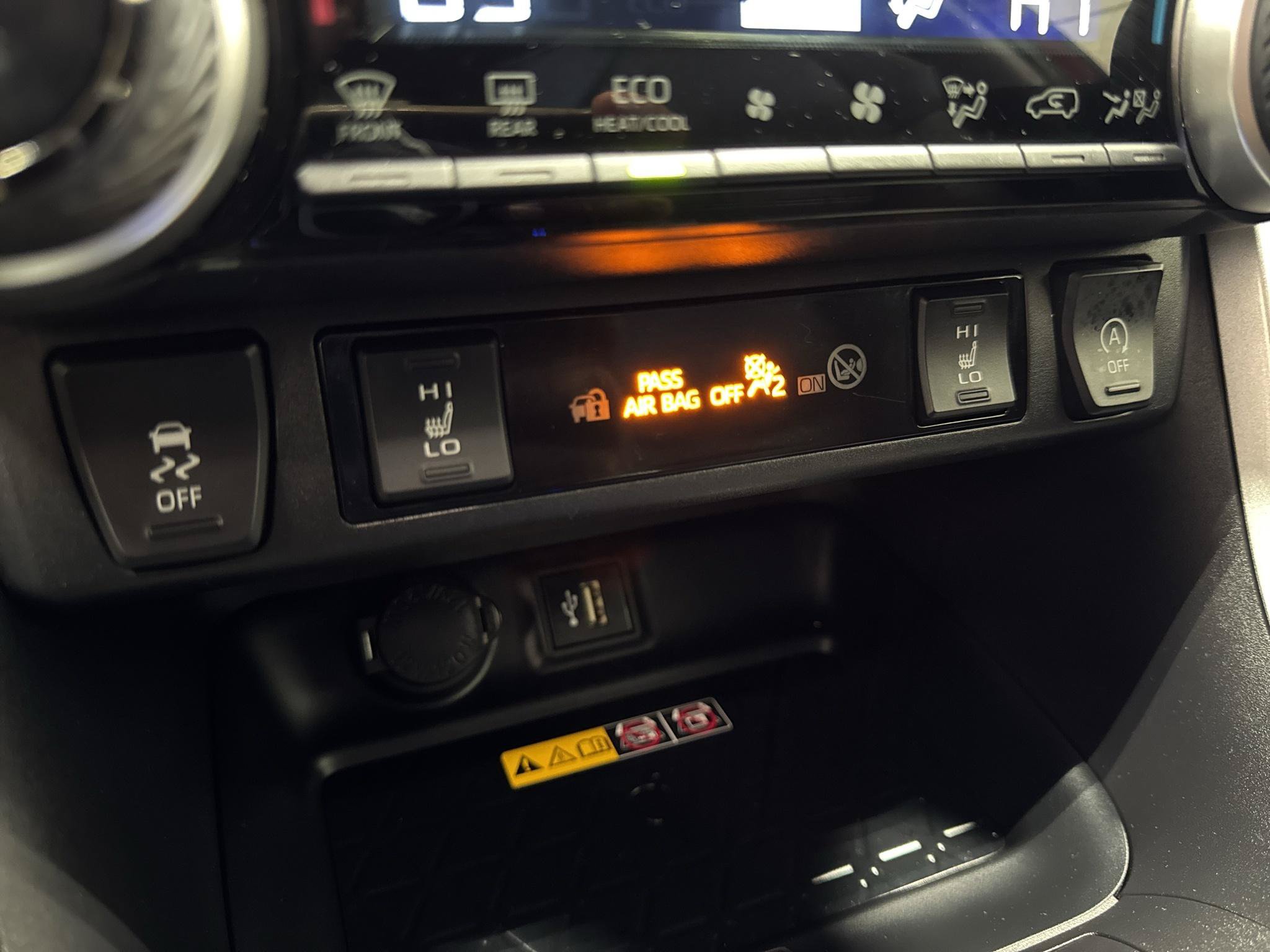 Used 2024 Toyota RAV4 XLE Premium w/ Weather Package AWD/4WD image 20
