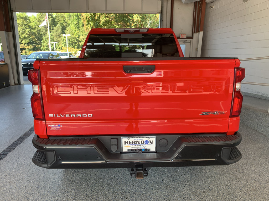 Used 2022 Chevrolet Silverado 1500 ZR2 w/ Technology Package AWD/4WD image 9
