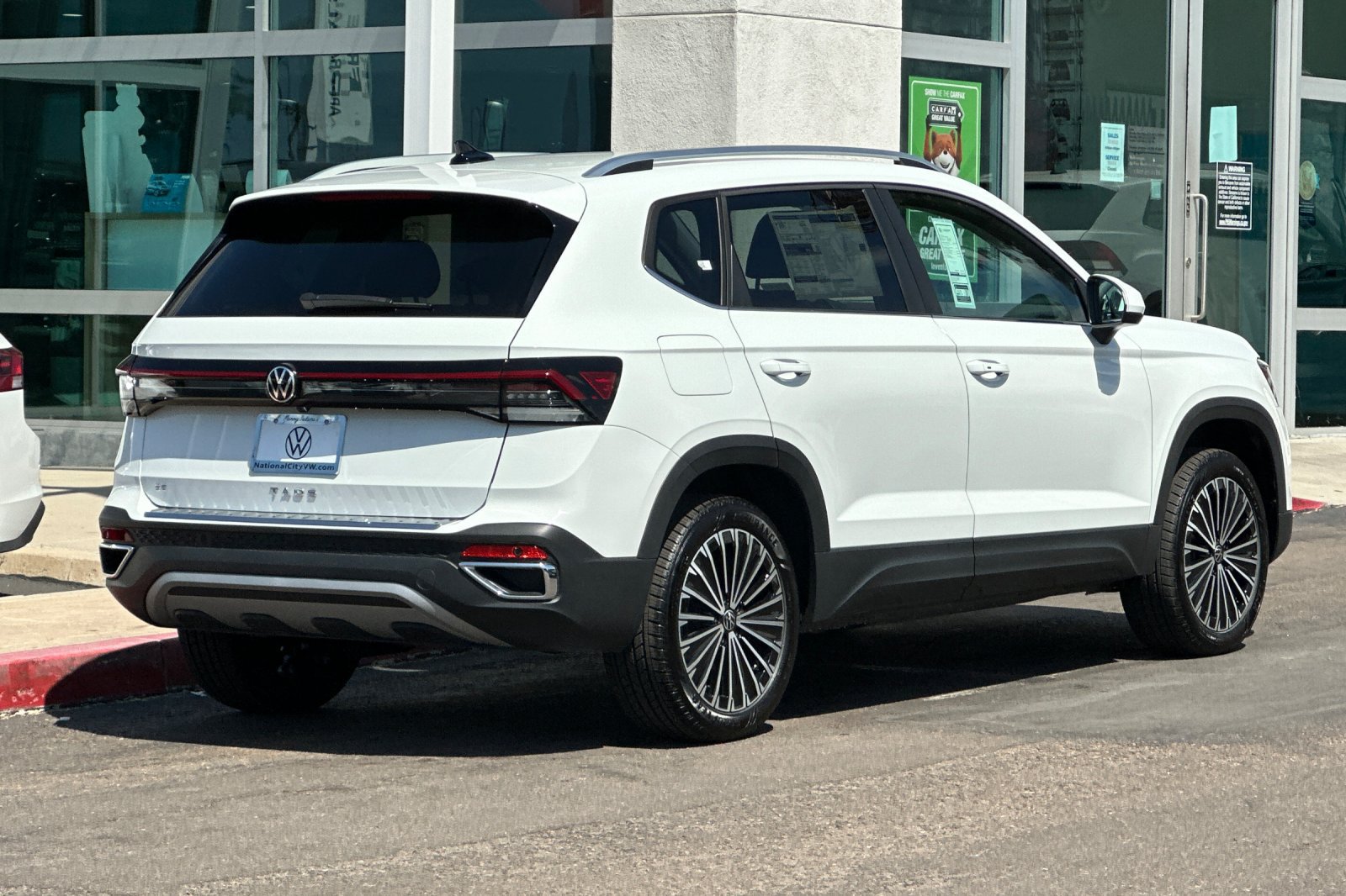 New 2027 Volkswagen Taos SE FWD image 5