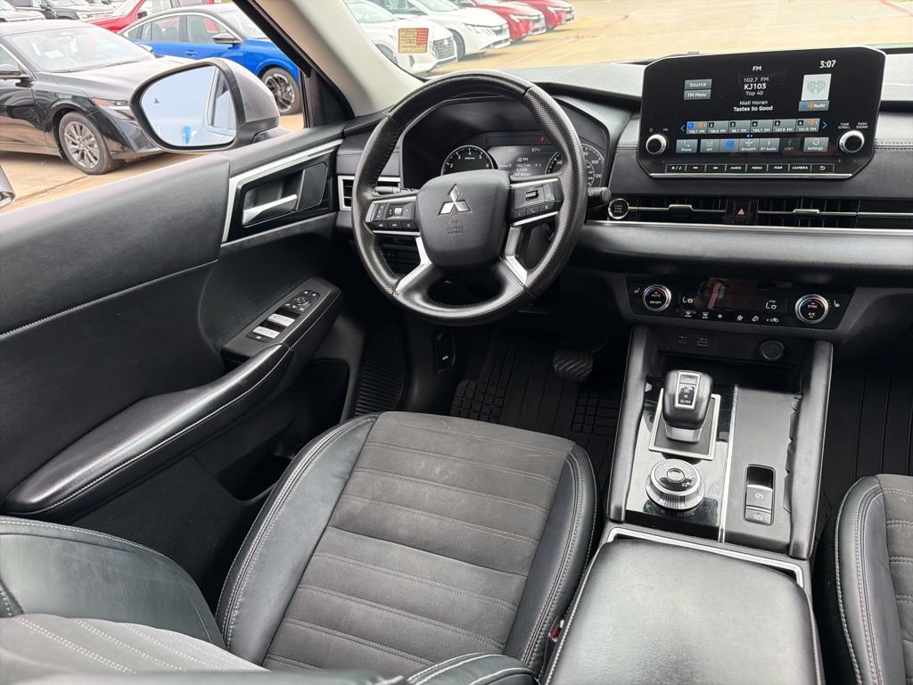 Used 2023 Mitsubishi Outlander SE FWD image 22